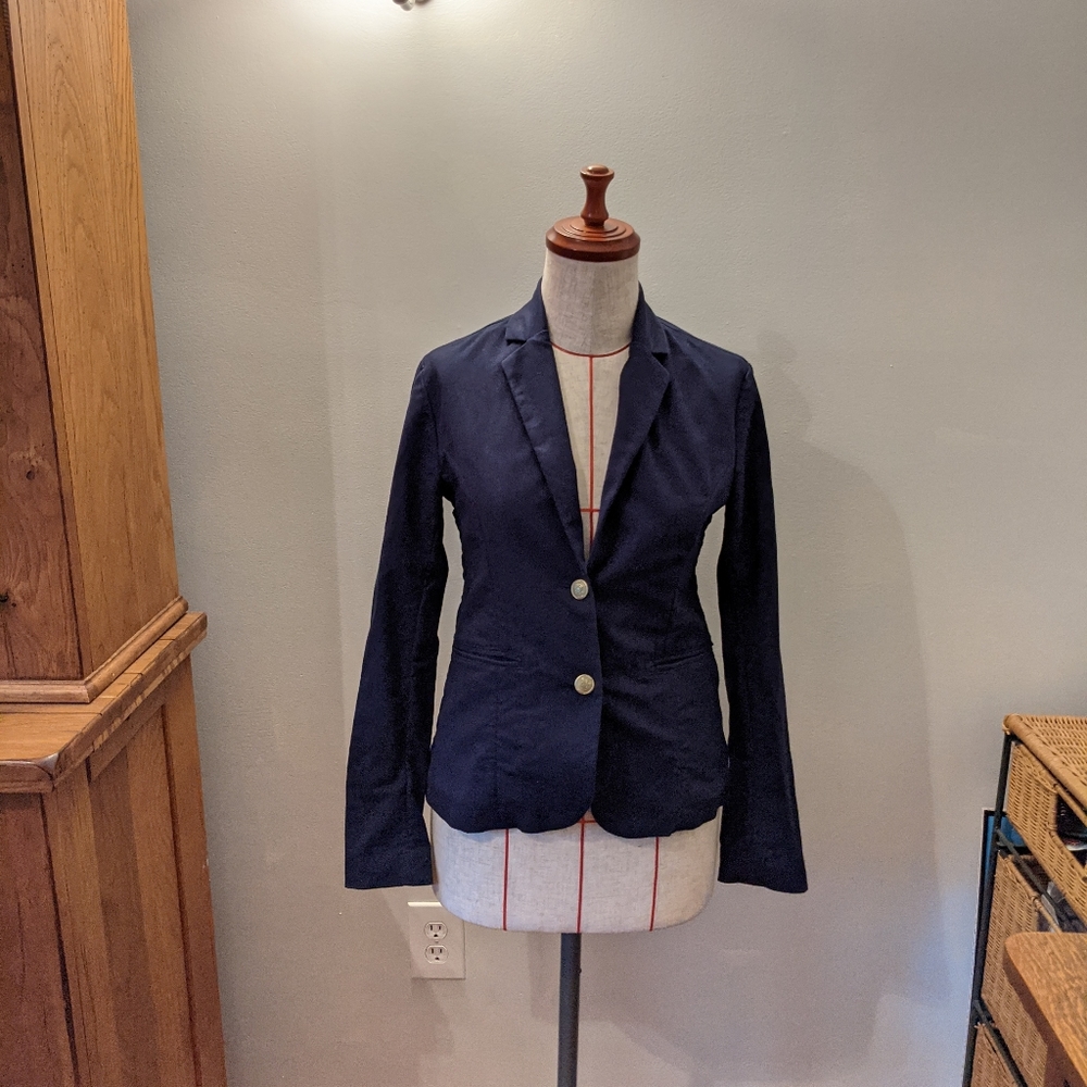 Tommy Hilfiger Women's Size 2 Navy Blue Fitted Blazer Button Tailored